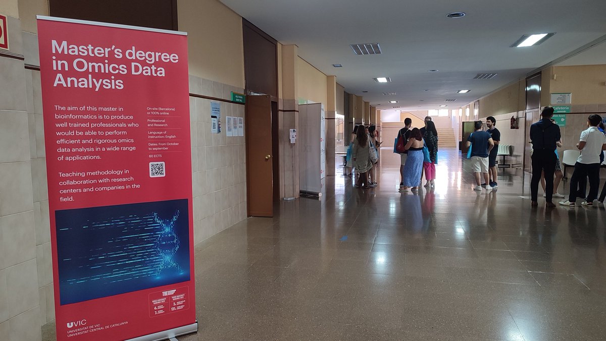 Ya van entrando las primeras personas al Aula Magna para la inauguración del congreso 😍
#BACdajoz2023 <a href="/UVicLife/">UVicLife</a>