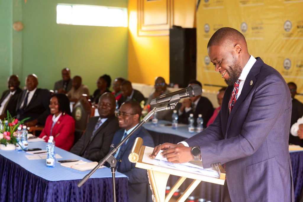 SakajaJohnson's tweet photo. What a wonderful meeting with all Nairobi Primary school Head teachers as we took them through details of the School Meals Program that will kick of in August. Asante Education CS @machoguezekiel, Basic Education PS Belio Kipsang,  Ministry and County Officials. Lazima iWork. Watoi Wadishi Washibe Wasome.