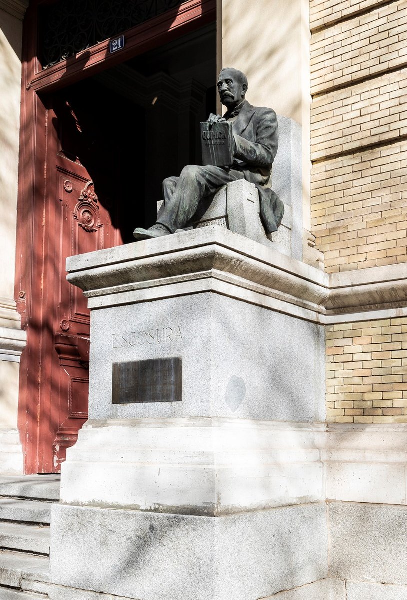 CSocialUPM's tweet photo. @minasenergiaupm Luis de la Escosura, ingeniero de minas y profesor de Química Analítica, fue director de la Escuela de @minasenergiaupm  entre 1882 y 1900, periodo en el que se construyó el edificio, del que fue su principal artífice.  🏢 https://t.co/L42UqK3BkO