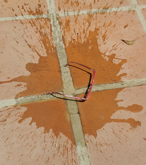 It's s bit hot here... https://t.co/RIE3WSeOEv