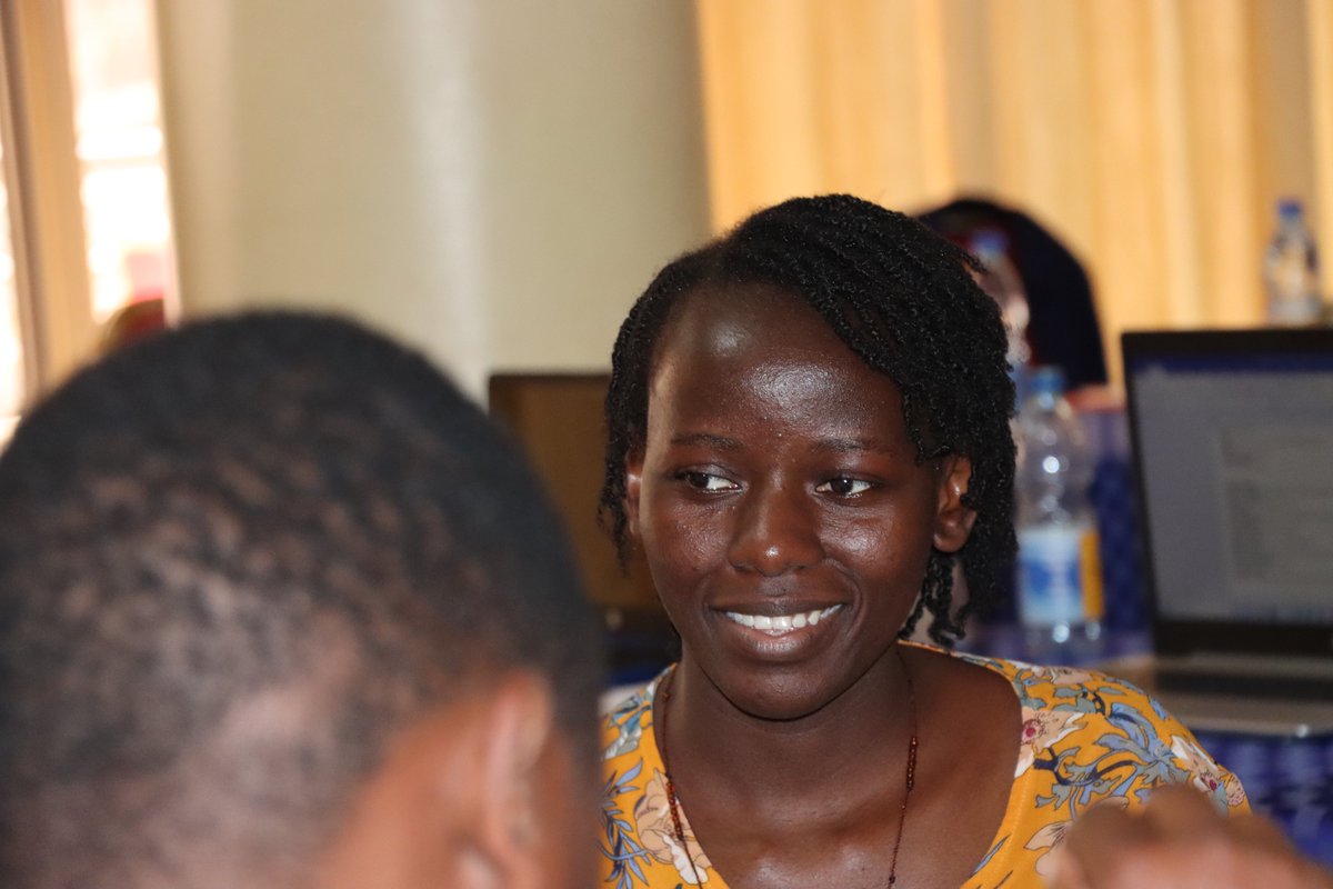 KenyaCIC's tweet photo. Day 2 in Kampala🇺🇬, enterprises are engaging in #PUSE program training sessions aimed at improving their readiness to attract potential investors facilitated by Ms @carlweru, Meru BIH manager supporting them develop compelling pitch decks that effectively communicate their business ideas and value propositions.