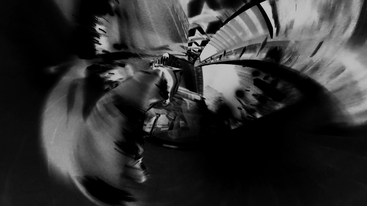 KenichiroHiro's tweet photo. MÖSHI『FACE VALUE』Music Videoを監督しました。
https://t.co/qprxZVfggU https://t.co/S8Vy6BsaBu