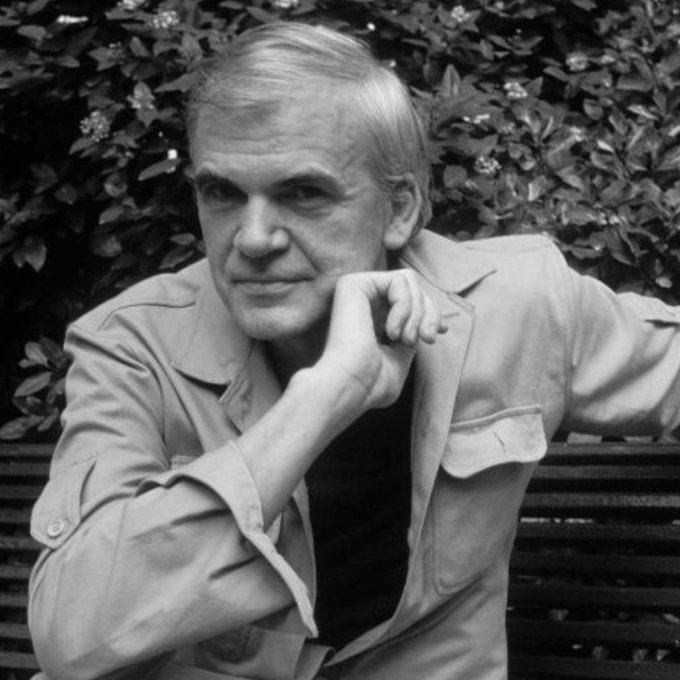 Camin&eacute; las calles que &eacute;l camin&oacute; mientras le&iacute;a uno de sus libros. Gracias maestro por hacerme amar una