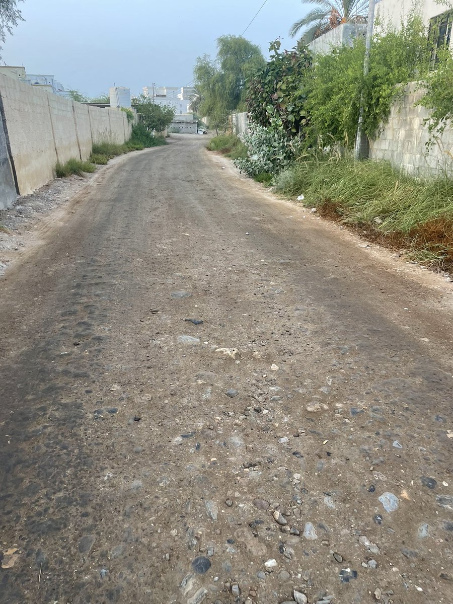 ghalib_alhabsi's tweet photo. #امنية ان ارى يوم من الايام سيارة حكومية خاصة لمديرية السيب التابعة  @M_Municipality لترى وضع هذه الشوارع او من المجلس البلدي او الشورى … للاسف #حلة_الشخر في #السيب تعيش ماقبل الميلاد ولا تزال هل الامر يحتاج الى احد المشاهير … ام ماذا ؟!

@MctMunicipalCou @ShuraCouncil_OM https://t.co/L4VcaiMLFZ