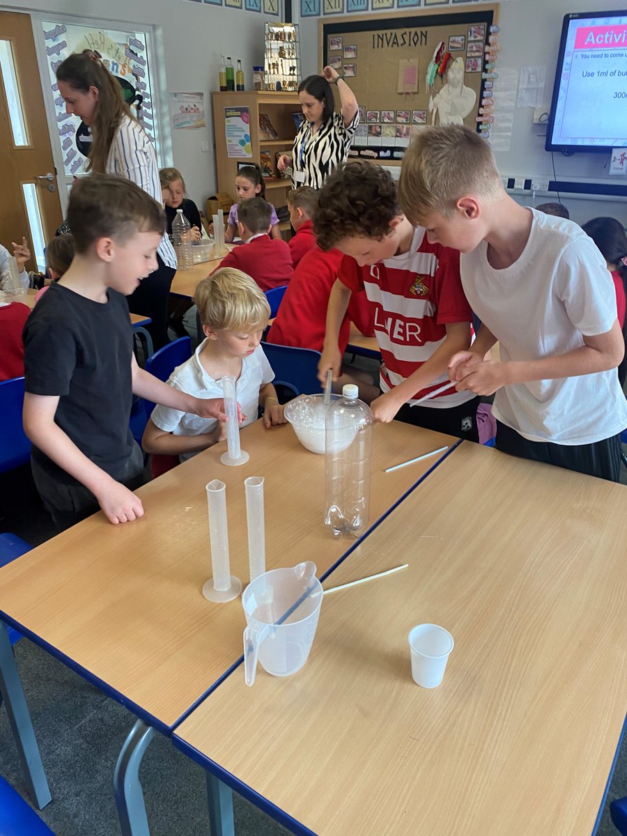 olos_armthorpe's tweet photo. Huge thanks to Croda International for spending the morning in Sycamore Class today to support their Science work. A lot of new learning took place....and loads of fun too!! #bringingsciencetolife https://t.co/R4kKrvM7r5