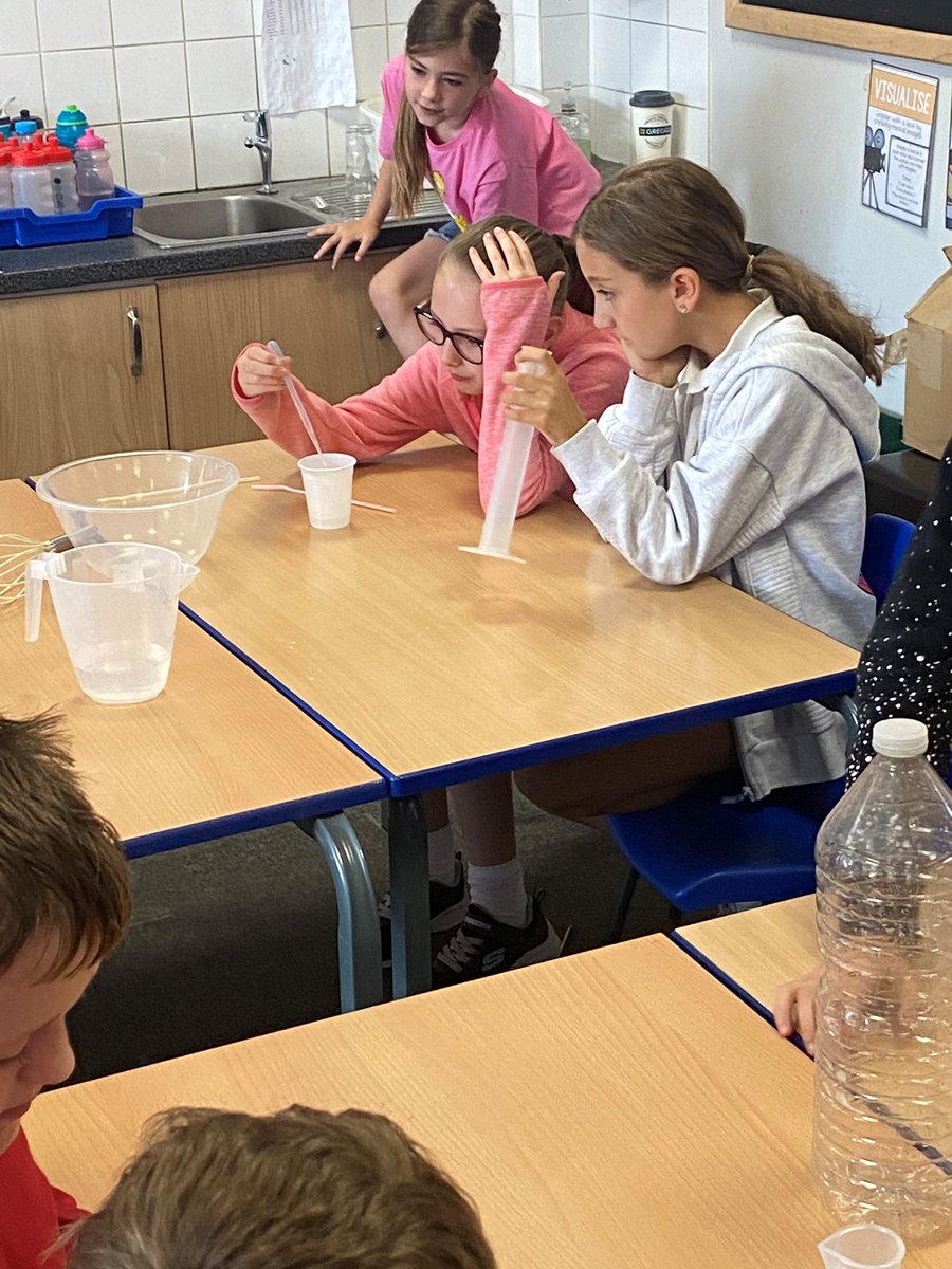 olos_armthorpe's tweet photo. Huge thanks to Croda International for spending the morning in Sycamore Class today to support their Science work. A lot of new learning took place....and loads of fun too!! #bringingsciencetolife https://t.co/R4kKrvM7r5