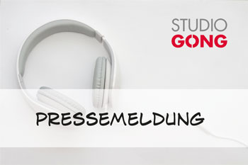 STUDIOGONG's tweet photo. Die STUDIO GONG kann bei der heute veröffentlichten Media-Analyse "ma 2023 Audio II" wieder insgesamt ein sehr gutes Ergebnis erzielen. Mit einer Gesamtreichweite von 2.007 Tsd. Hörern in der Durchschnittsstunde von Montag bis Freitag wurde erneut die https://t.co/kUXdkqlUFW https://t.co/obqIwp31wV