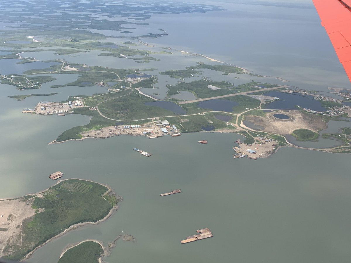 grosse_guido's tweet image. Important locations were surveyed in our Perma-X campaign yesterday: the relocation options for Tuktoyaktuk, a coastal hamlet strongly threatened by permafrost coastal erosion in the Inuvialuit Settlement Region. Data will hopefully be useful for a decision. @Permafrost_RS