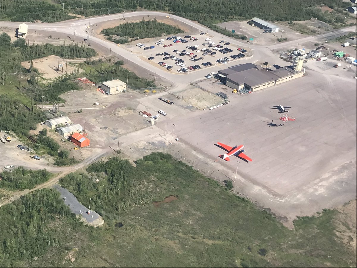 grosse_guido's tweet image. Important locations were surveyed in our Perma-X campaign yesterday: the relocation options for Tuktoyaktuk, a coastal hamlet strongly threatened by permafrost coastal erosion in the Inuvialuit Settlement Region. Data will hopefully be useful for a decision. @Permafrost_RS