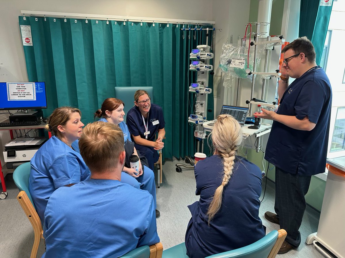 DHCWales's tweet photo. The Welsh Intensive Care Information System project team have been at the Grange Hospital demonstrating the system &amp; its benefits.
 
When introduced, paper notes will be replaced with a digital system, freeing up time for clinicians to spend more time caring for patients.

#WICIS https://t.co/1duVdQMEsA