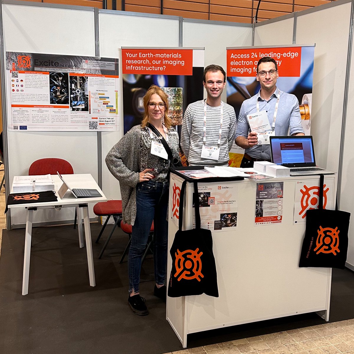 𝐸𝒳𝒞𝐼𝒯𝐸𝒟 about free-of-charge transnational access to leading-edge European microscopy facilities? Us too!! Say hello to the @EXCITE_network team at #Goldschmidt2023 & learn more about our 4th call currently accepting applications until Aug. 31st! @goldschmidt2023