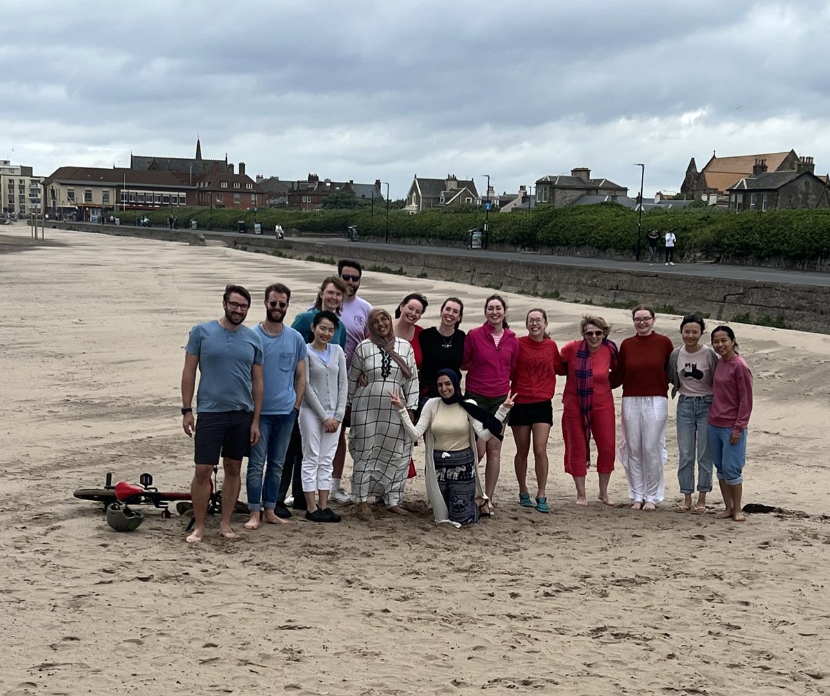 Throwback to last Friday when we went to the beach and had a BBQ and played games and went to dinner! 
🏖️🍔🌭🪣👟

📍Troon
