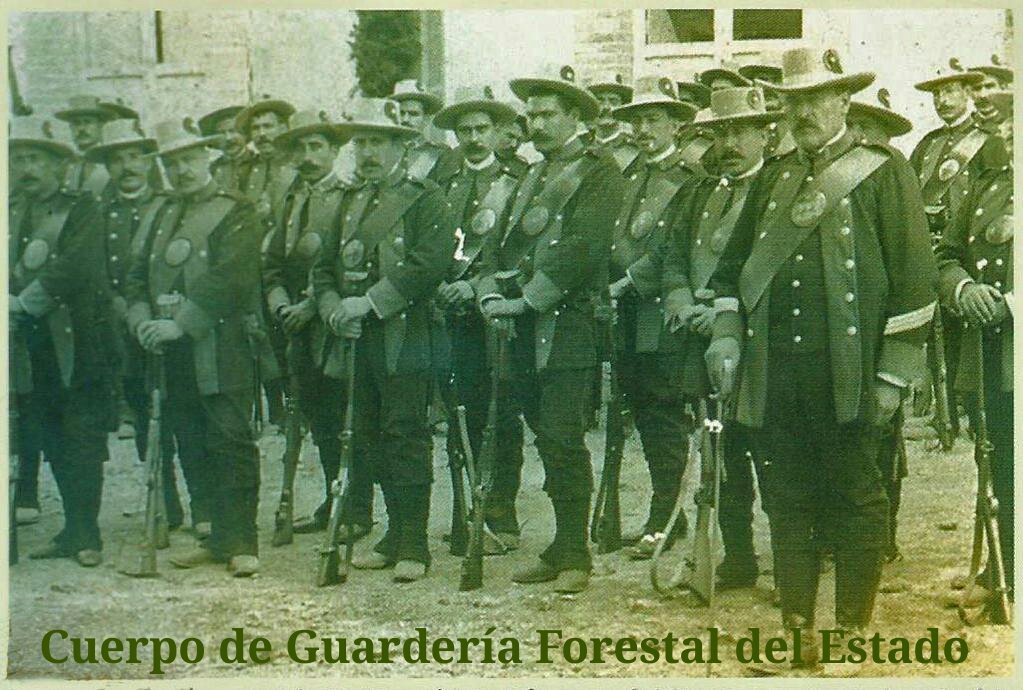 Los  #AgentesMedioambientales cumplimos años, ya son 146 custodiando el patrimonio medioambiental.
Muchas horas, días y años disfrutando nuestra vocación, dando servicio público y deseando poder hacerlo más y mejor.

#PolicíaMedioambiental
#SeguridadMedioambiental