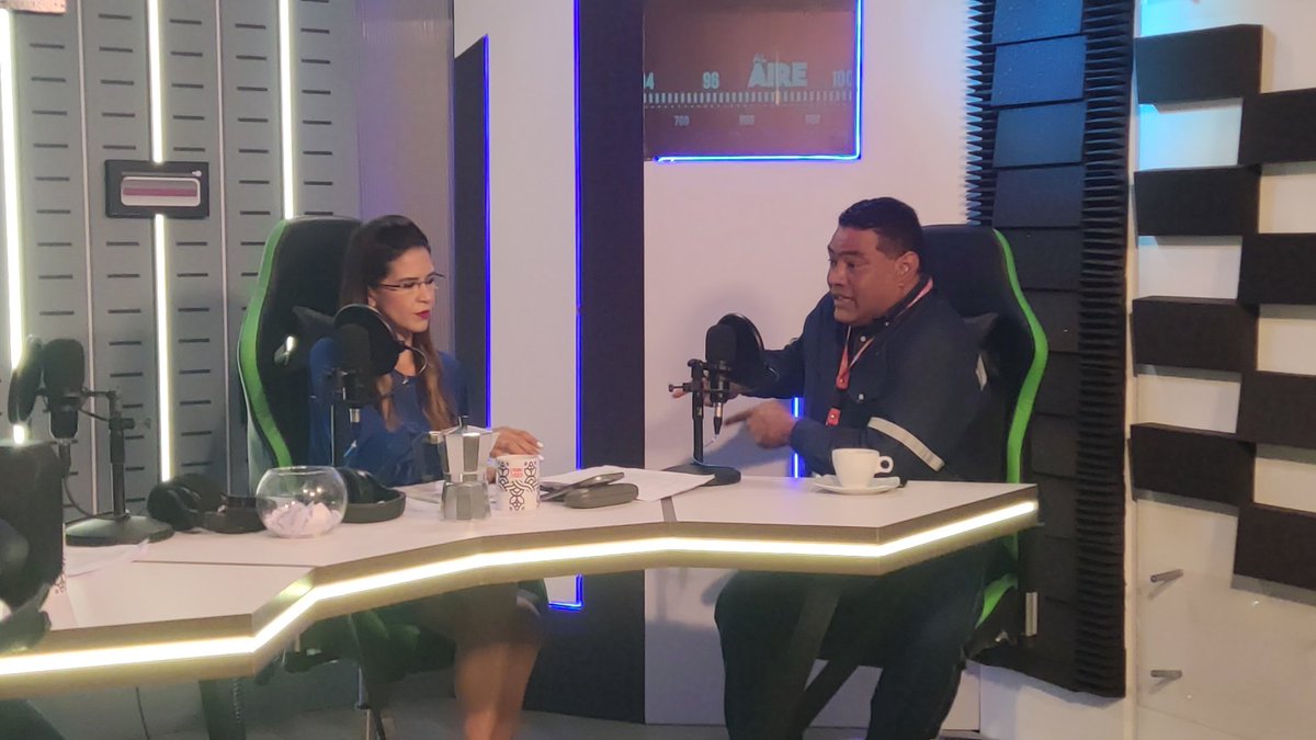 Funtbcac_Cem's tweet photo. #12Jul El Sec. Gral. De @Funtbcac_Cem @josejavierval14 participó este miércoles en el programa Al Aire transmitido por @VTVcanal8 dónde abordó temas relevantes de nuestra industria.
#LaPoesíaNosUne
#ProducirEsVencer
@NicolasMaduro 
@Mtulio21 https://t.co/p7Tx7lT3wR