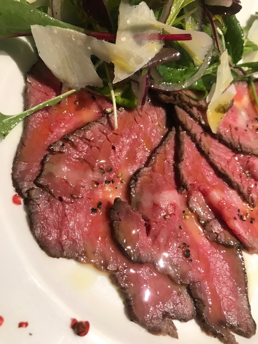 おうちで簡単ローストビーフの会🥰
前回名古屋のオカバーゴさんで、ローストビーフの会が開かれました♪
ローストビーフってオーブン使わないと出来ないと思われがちですが、全然そんな事なく家で簡単に作る事が出来ます！
もし興味のある方は、クッキングスタジオソッリーソへお越しください！