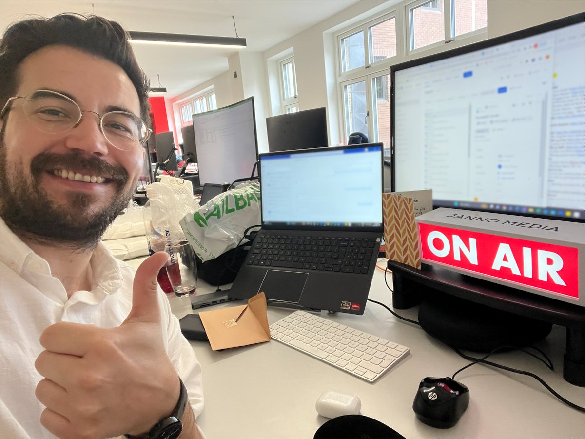 JannoMedia's tweet image. To celebrate the success of the @general_index &apos;The Price of Everything&apos; #podcast, we sent them a little gift! Here&apos;s David Elward sporting his brand new Janno Media &apos;On Air&apos; sign.👏 Reach out if you need any podcast support.
.
.
.
#PodcastProduction #PodcastSolutions