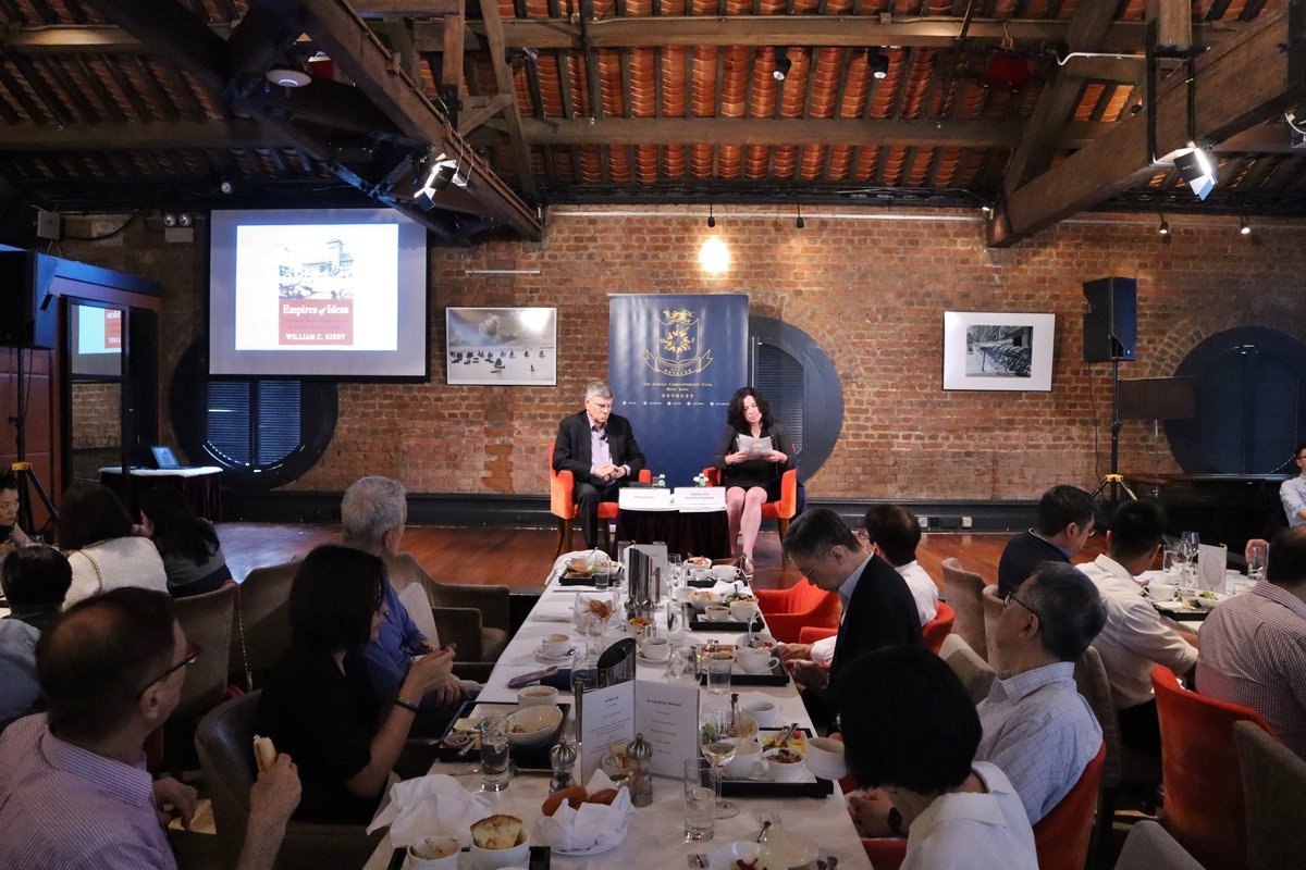 fcchk's tweet photo. “How could China not lead?” he asked the audience. 

William Kirby, the T. M. Chang Professor of China Studies at #Harvard, talked about his latest book  - Empires of Ideas: Creating the Modern University from Germany to America to China - at the FCC’s #ClubLunch on June 26. https://t.co/RtewT67FBB