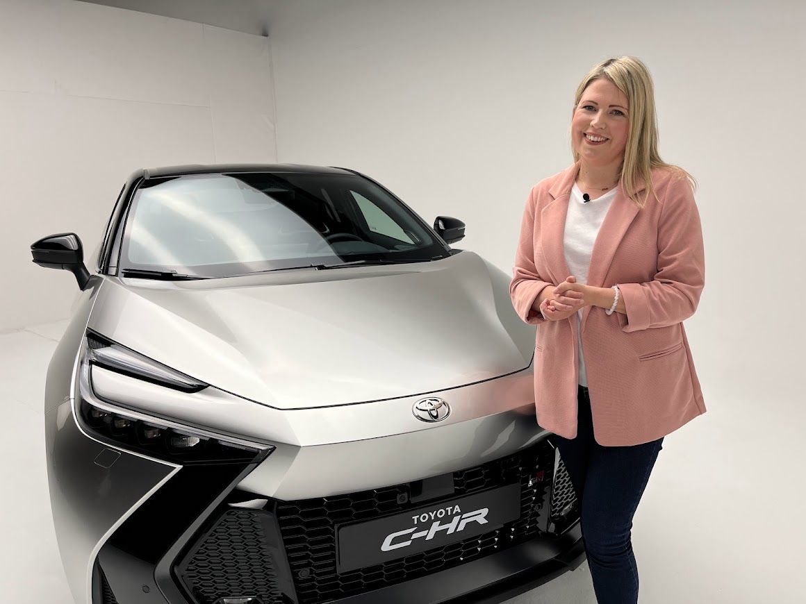The new #Toyota C-HR will arrive in Ireland in early 2024. Highlights include:
✅ a bold new design
✅ plug-in #hybrid technology for the very first time. 

Car journalist <a href="/caroline_kidd/">Caroline Kidd</a> was at the world premiere in Hamburg for <a href="/CarzoneIE/">Carzone</a> 

carzone.ie/car-reviews/to…