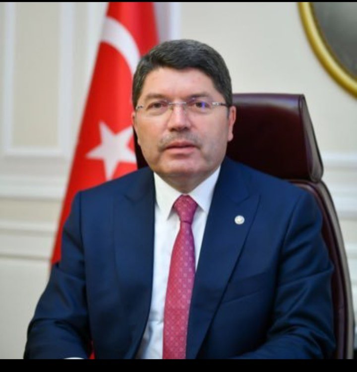 Syn bakanım <a href="/yilmaztunc/">Yılmaz TUNÇ</a>

Hem Maddi, hem 

Manevi yetişemiyoruz. 

Artık anlayın lütfen duyun sesimizi🙏

AdliMahkuma EşitYasa
Affet Türkiye