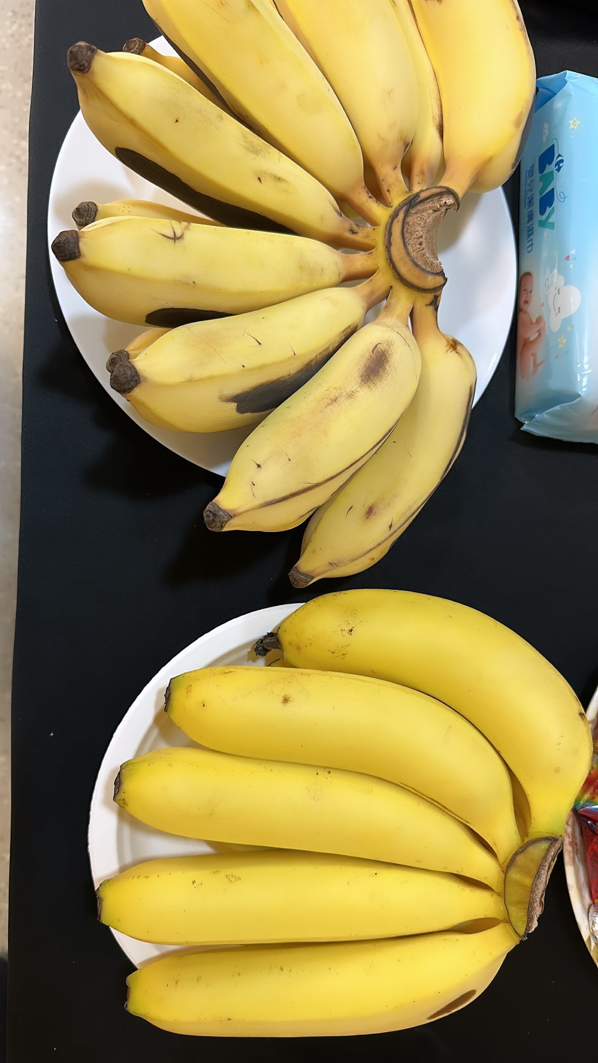 on-twitter-taeyeon-the-odd-of-banana-asia-tour