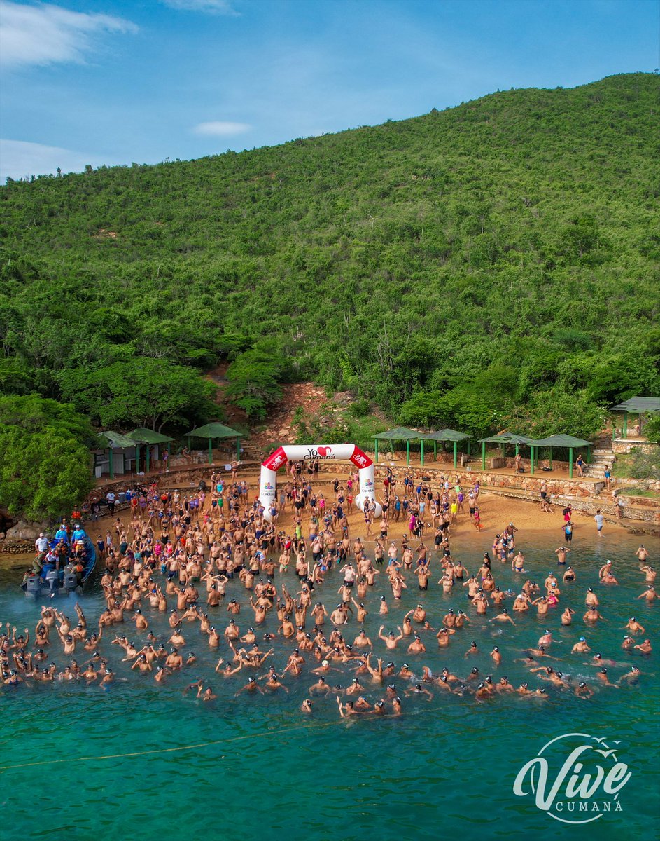 Excelente fotografía aérea de @vivecumana de Playa Blanca en Parque Nacional #Mochima en #Competencia #AguasAbiertas 3K org por amigos Fundacion más Allá de un Reto <a href="/fundacion_MAR/">Fundacion MAR</a> con <a href="/antonionatacion/">antonio saint aubyn</a> e <a href="/ivette_hdez/">Ivette Hernández</a> con 500 atletas <a href="/AngelsOpenWater/">Angeles Open Water</a> <a href="/PlayasVzla/">Playas de Venezuela 🇻🇪</a> <a href="/Carlos_Ancheta/">Carlos ANCHETA</a>