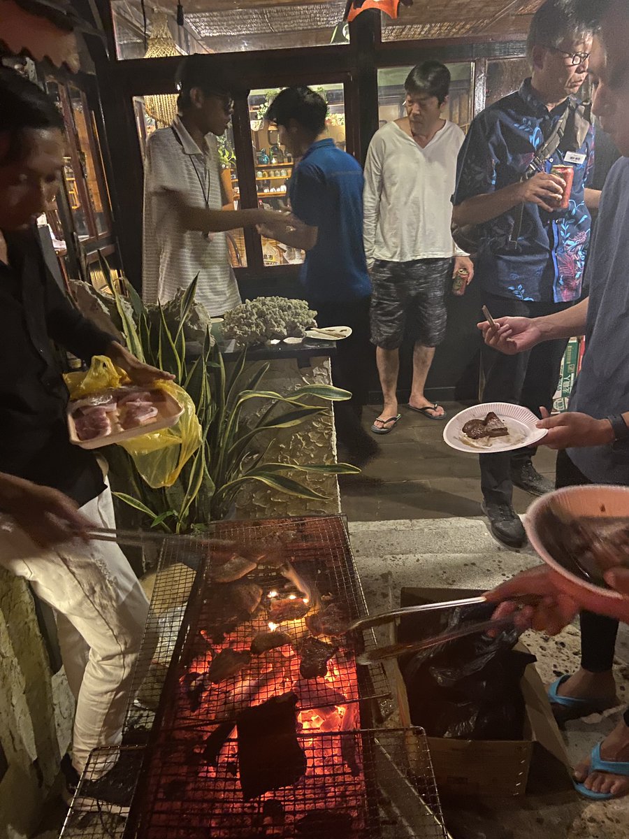 アジア各国の実習生たちと焼肉やってると、ミャンマーで謎に新年に焼肉やってたの思い出すなあ。。😆
