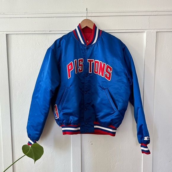 MsDee43's tweet photo. So good I had to share! Check out all the items I'm loving on @Poshmarkapp #poshmark #fashion #style #shopmycloset #gucci #starter #theory: https://t.co/FrkQSQcb2K https://t.co/aY0vUYByGK
