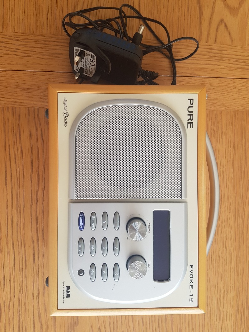 FreegleBOA's tweet photo. OFFER: Pure Evoke DAB radio (Bradford on Avon BA15) https://t.co/zNg3ev1NU2 https://t.co/SkrVqYHbqo