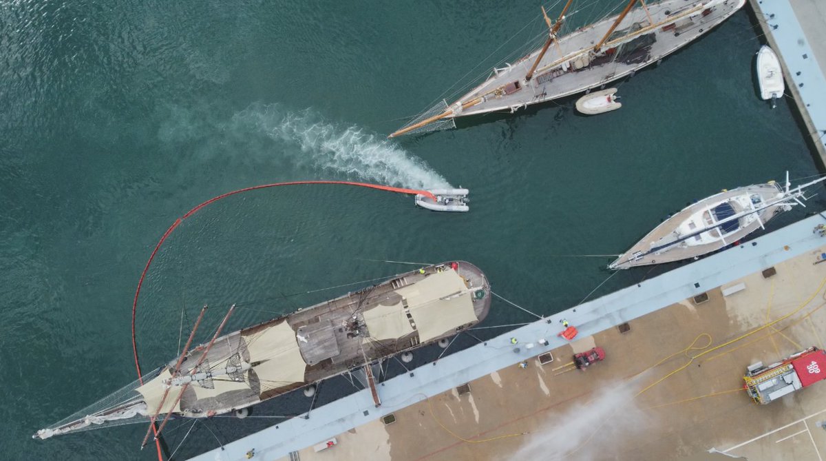 Varador2000Aren's tweet photo. PREPARED FOR ANY INCIDENT Fire drill on board the Sirius sailboat with rescue of an injured person by the Generalitat Fire Department. The drill served to check the operation of the ship's Safety and Environmental Protection Management System (SGS). https://t.co/3pSJkq3DHI