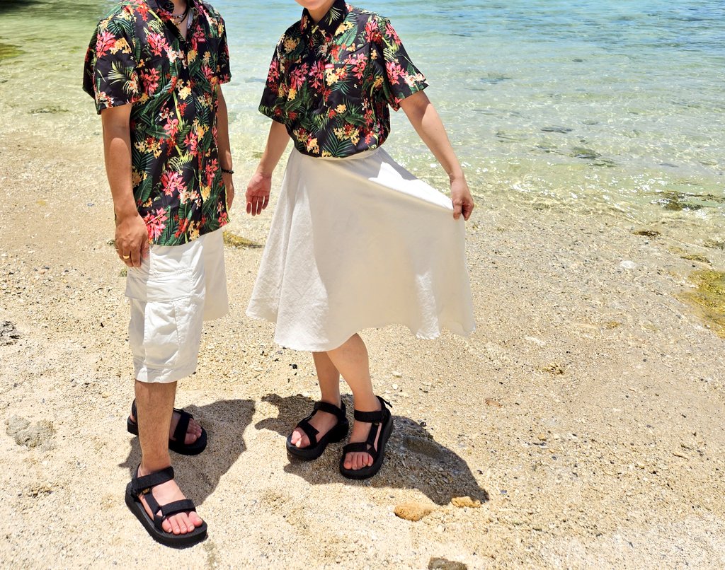 mina_survival's tweet photo. DIXXON pairlook
#dixxon #alohashirt #pairlook #devilsix #Okinawa https://t.co/h6tdnOrd3C