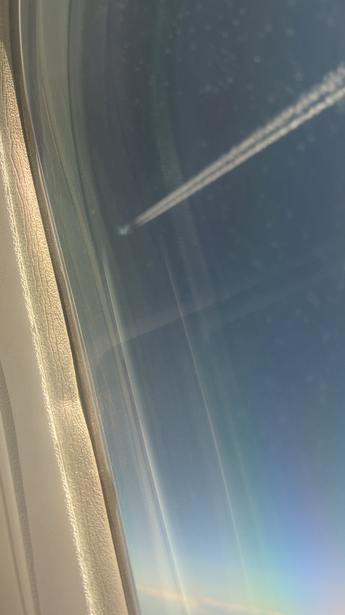 miten's tweet photo. some "air traffic" over Europe!
mid air criss-cross over the Black Sea! #EY12 https://t.co/i6BdyzakZt