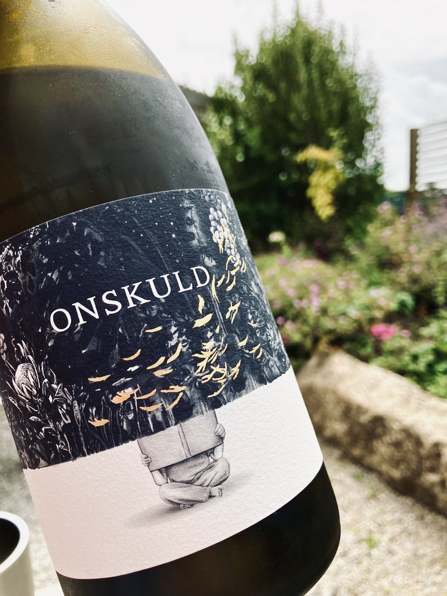 Lunch of champions <a href="/cornishkitchen/">The Big Green Shed</a> 
Yummy crispy chicken Caesar bap &amp; a salt beef deli sandwich (wow, a thing of beauty). All washed down with a couple of glasses of <a href="/DraaiboekWine/">DraaiboekWine</a> #Onskuld Chardonnay. 
#cornwall #southafricawine #winelover #drinkbetterwine