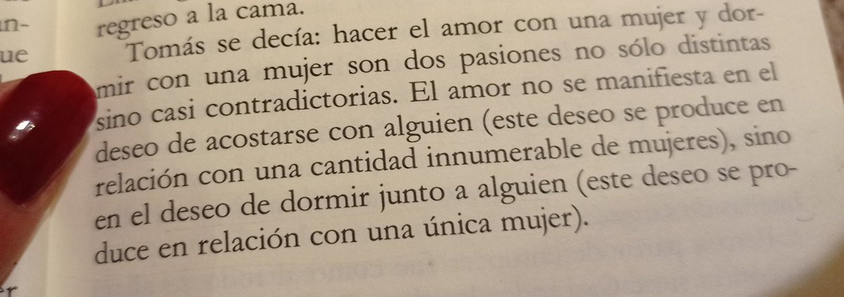 "El amor no se manifiesta en el deseo de acostarse con alguien, sino en el deseo de dormir junto a alguien."
(Milan Kundera)