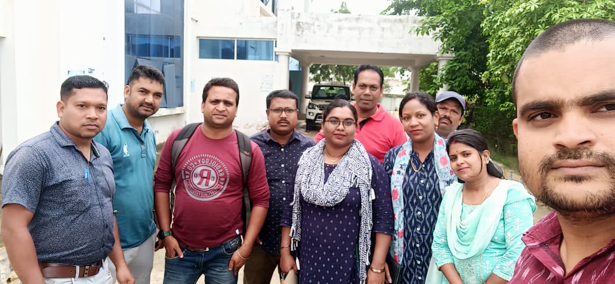 odvawlvawunion's tweet photo. ସରକାରଙ୍କୁ  #ଓଡ଼ିଶାଗ୍ରାମ୍ୟକୃଷିକର୍ମଚାରୀ  ଙ୍କ ନିବେଦନ  ପ୍ରମୁଖ ଦାବି ଗୁଡିକର ସମାଧାନ  କରନ୍ତୁ @ArgusNews_in @OdishaReporter @Vkpandianfancl1 @News18Odia @SecyChief https://t.co/UiUizb0Z7F