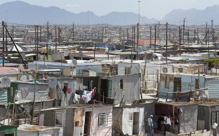 Am_Blujay's tweet photo. An 18-year-old girl was found dead in her neighbour’s shack in Khayelitsha. 

It is alleged that Sikelelwa Mona was served alcohol mixed with eye-gene drops, which led to her passing out, before she was raped by multiple men at her neighbours residence. https://t.co/O0KKBMNdtP