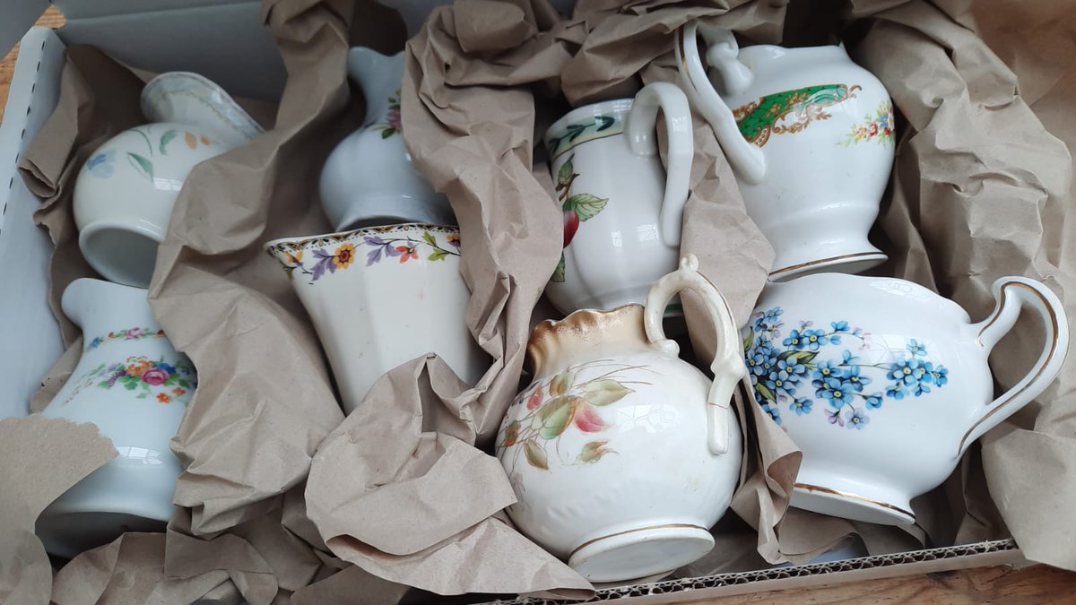 Kew Neighbours tweet media