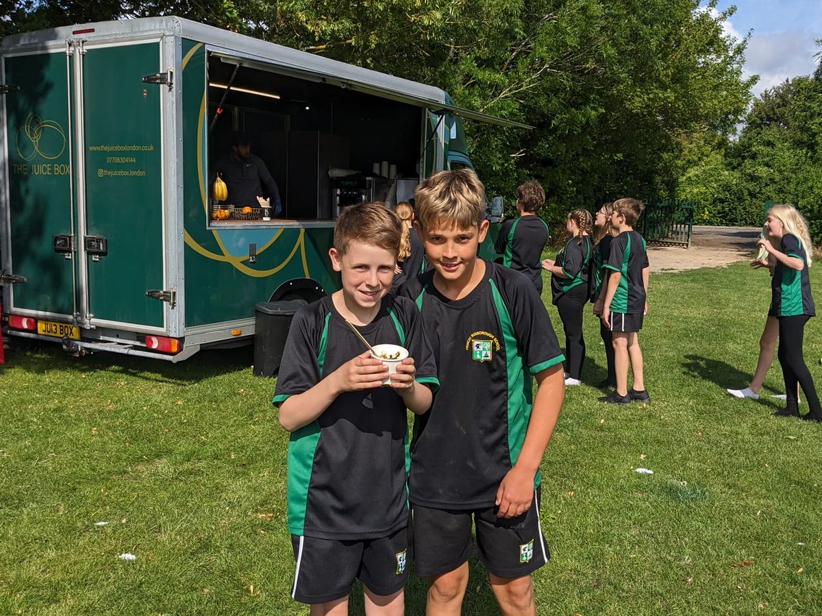 PrincesRisbSch's tweet image. We&apos;re coming to the end of term and it&apos;s time to celebrate our students! Today is Rewards Day for those students who have gained the most achievement points &amp;amp; we look forward to hosting our Celebration of Achievements evening tomorrow.  #inflatablefun #icecream #AspireandAchieve