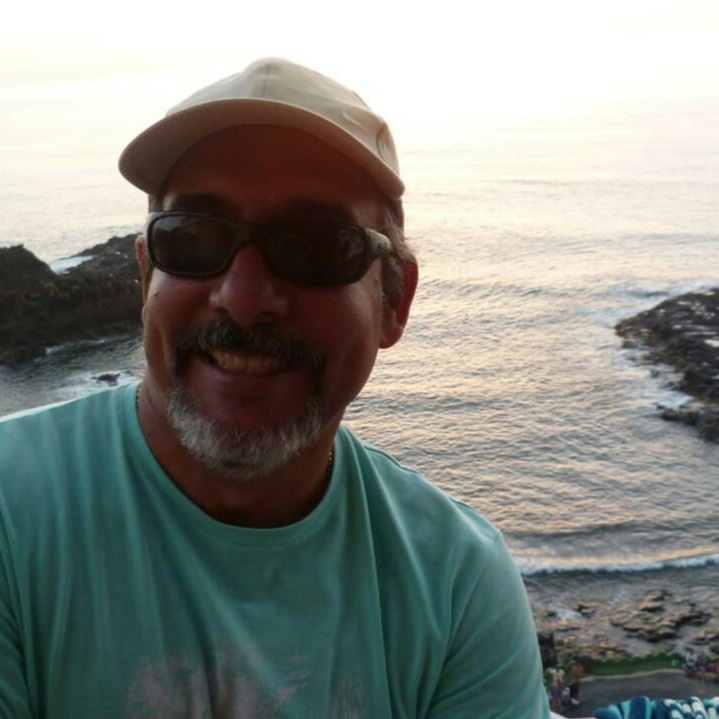 PeterD37289's tweet photo. It's a beautiful day, having a good time after work https://t.co/lfneSQg3vB