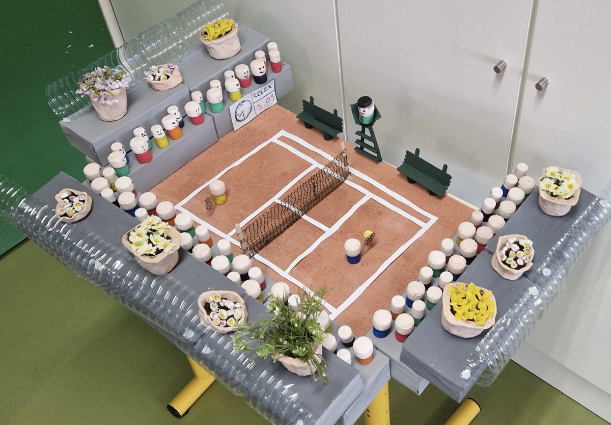Concours "Dessine ton Roland Garros" : les élèves de la classe de l'IME Nauroy (école Vallès à Noidans-lès-Vesoul) ont remporté le 1er prix national. Ils ont pu profiter d'une journée à <a href="/rolandgarros/">Roland-Garros</a> le 25 mai dernier. Découvrez leur projet : ac-besancon.fr/premier-prix-n… <a href="/acbesancon/">Académie de Besançon</a>