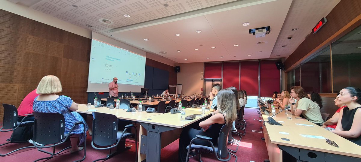 Cedefop's tweet photo. A group of @univofmacedonia students visited Cedefop today with Prof. @DimSkiadas. 👨‍🏫

They were welcomed by Exec Dir @JuergenSiebel and Head of Comms Maurizio Roncaccia. Experts informed them of the Agency's work on #skillsintelligence and #greentransition.🤝

@jeanmonnetchair https://t.co/Z1WV804Zmt