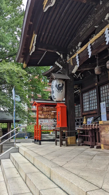 こないだ八咫烏の導きで熊野神社お詣りしたんだよおぼぴ(この格好では行ってません)