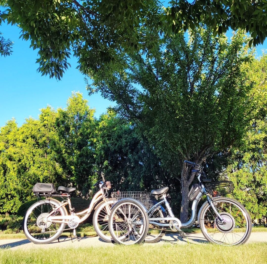🎉 Fitness can also be Fun! 
Take advantage of our Independence Day E-Bike Sale and find yourself a great e-bike deal today. #escapadeebikes #escapadewave #escapadeebikessale #ebikestyle #longrangeebike #fattireebike #outdoors #fastebikes #ebiking #ebikelife #ebikenews