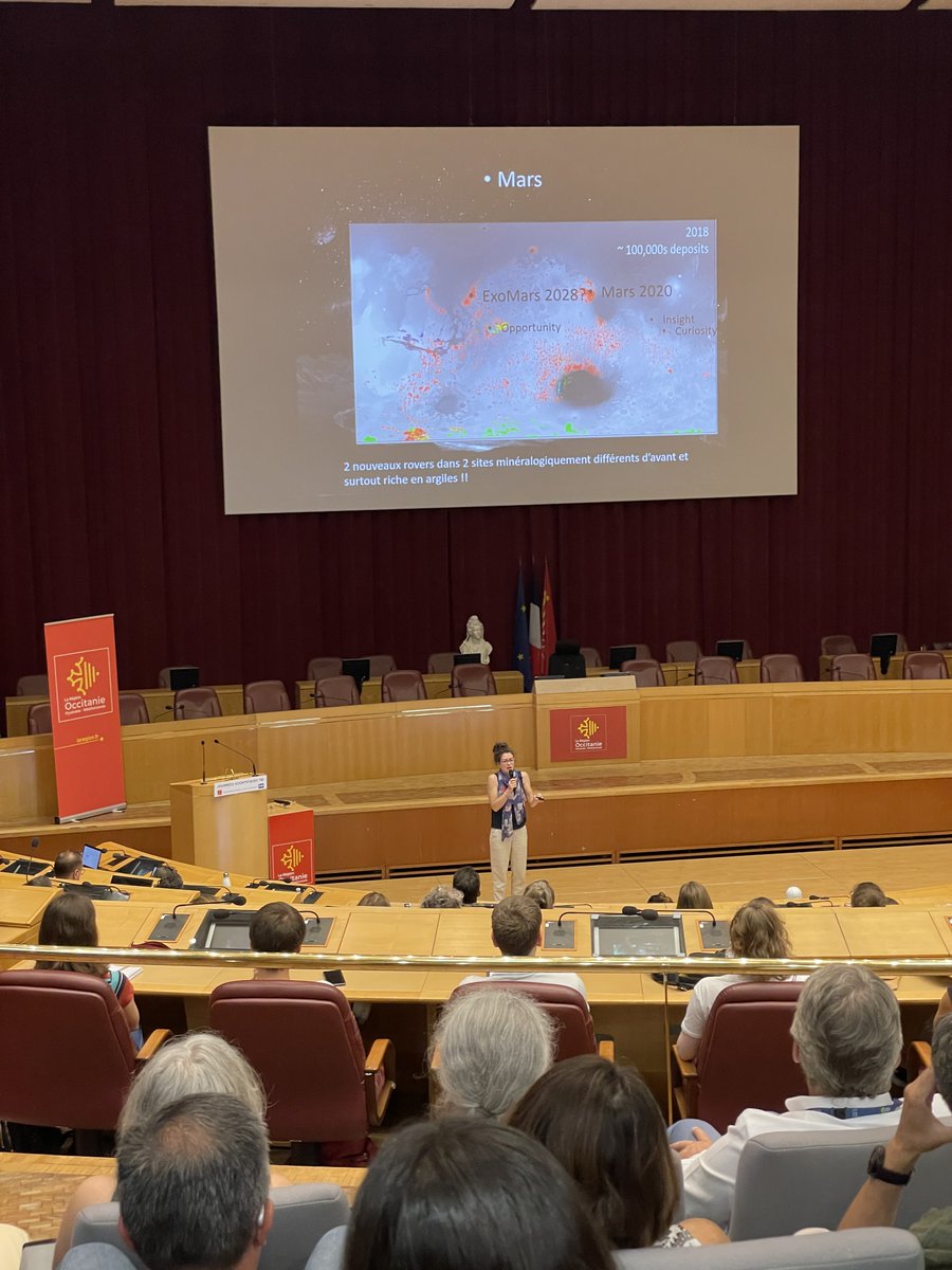 An exceptional first morning for the TBI Scientific Days.
👽🪐 We welcomed Vassilissa VINOGRADOFF, who took us on a journey into space with a very interesting talk entitled "Exobiology: life beyond?