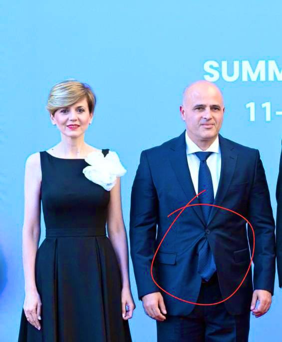 За кој к . р ја водиш оваа со тебе бе, тибам ќурката. 

Не срамиш по цел свет