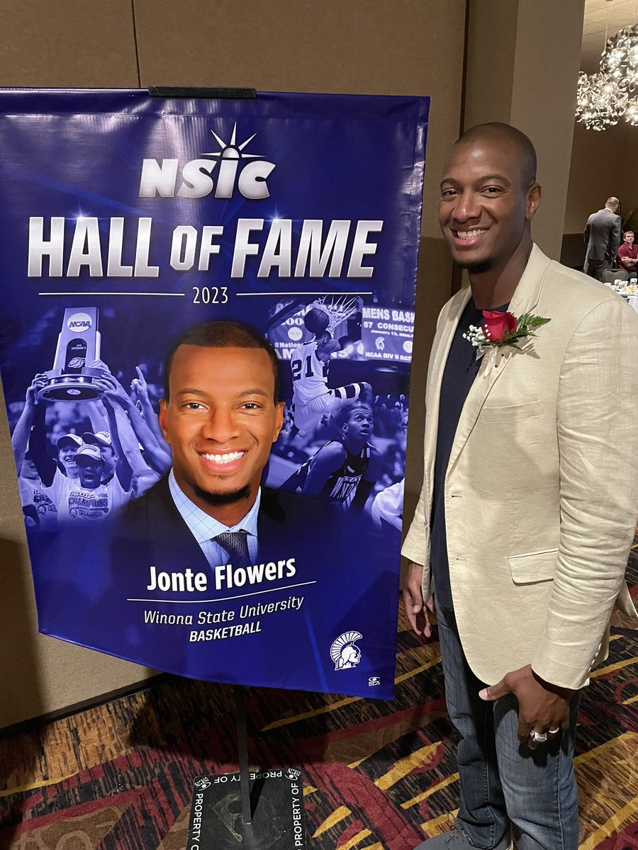 JenFlowers's tweet photo. A special night for @FlowersJonte last night - inducted into the NSIC HOF. I love the excitement the kids had for dad - he’s showing them what can happen when you love something, set goals, and work tirelessly in pursuit of those goals. Proud of you babe 💜 https://t.co/0MURf3pkPR
