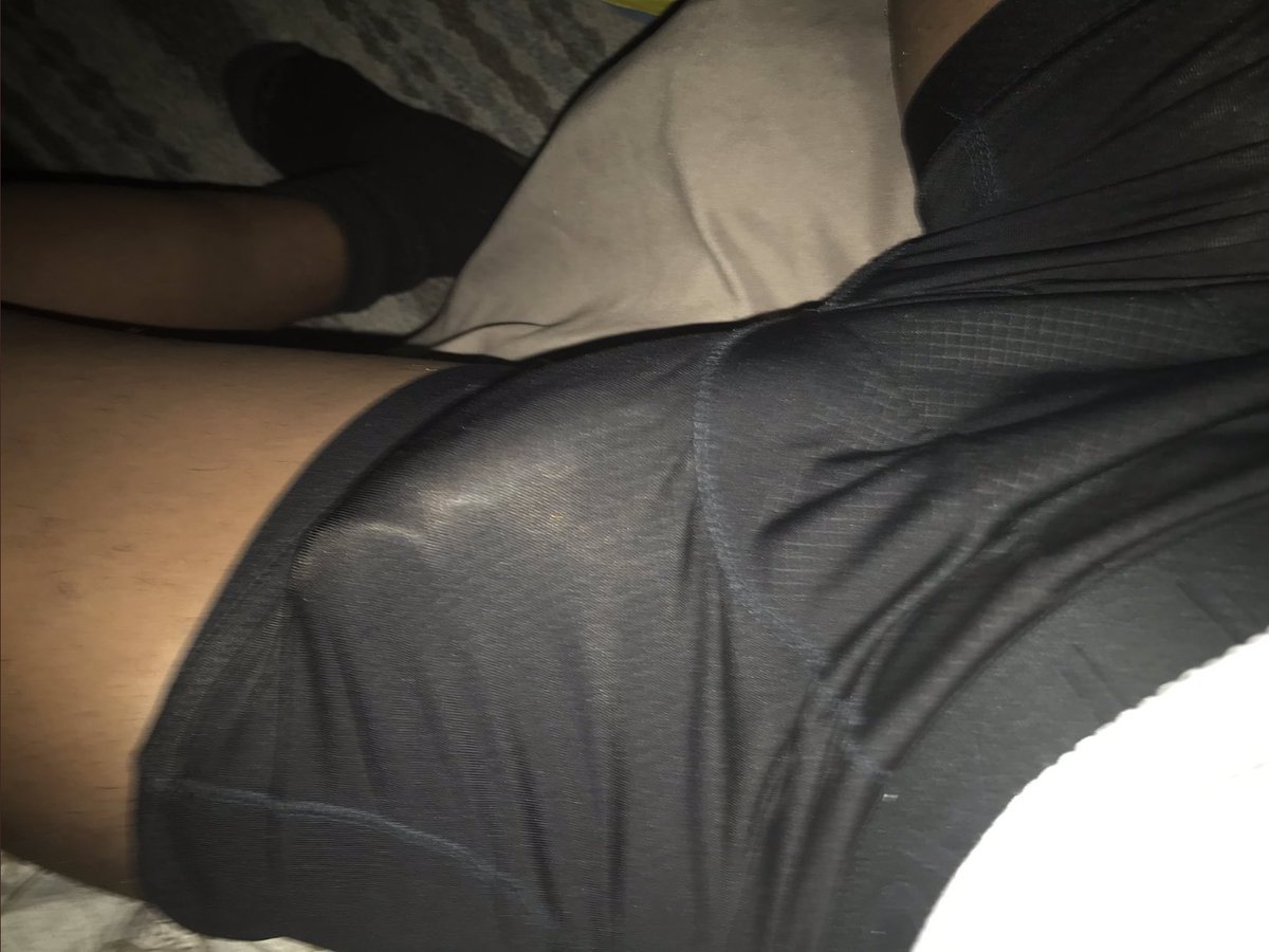creamteam202's tweet photo. morning wood , tryna fold someone daughter into a 🥨 https://t.co/Kko5Zzmo3a