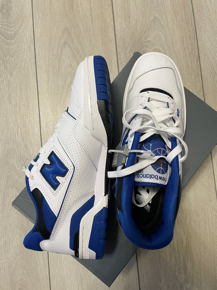 vanyakka's tweet photo. Продаю New Balance 550😍
100% оригинал, Не пойзон, заказывал за 113 долларов Farfeth-ем из США в казахстан и отправил в Якутск для продажи, все документы покажу. Размер 42EU, 26,5cm, 8,5, на стопу 27см подойдет. 
Не подошел размер🥲
Цена: 8999р

Репост плес🙏🏻 https://t.co/VUcYra2iy6