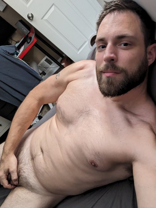 Good morning, holes https://t.co/nwHfT4wFcw