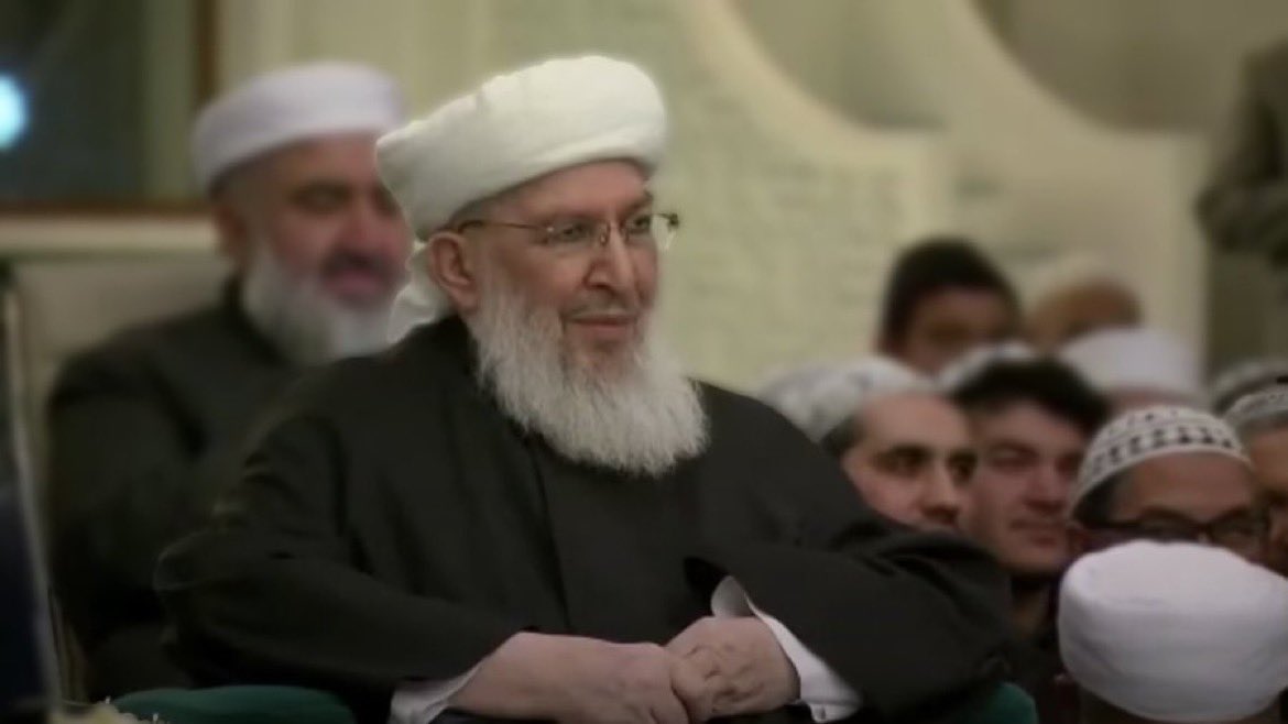 Seyyid Abdülbaki  El-Hüseyni (K.S)’e Allah’tan rahmet sevenlerine sabrı cemil diliyorum. 

İlmi, irfanı ve kemâlâtı ile  Halidiyenin sancaktarlığını yaptı. 

Makamı âli olsun.