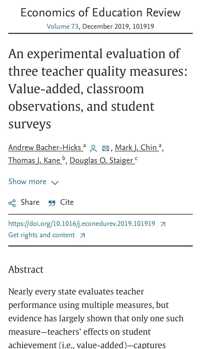 sanz_ismael's tweet photo. La evaluación de docentes mediante observación en el aula de otros docentes predicen bien el desempeño de los profesores y su valor añadido. https://t.co/68n4UOO2Tz https://t.co/1VweyF6QZ6